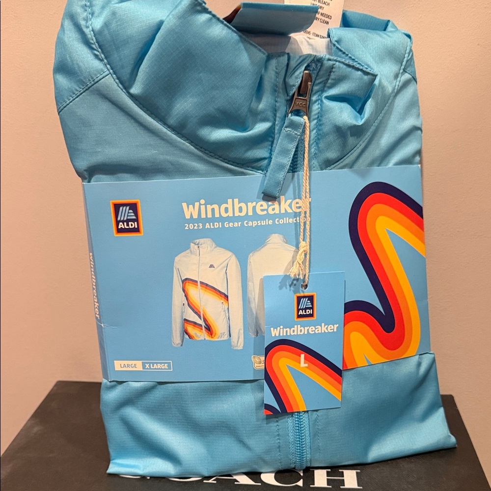 ALDI Light Blue Windbreaker Jacket - Women